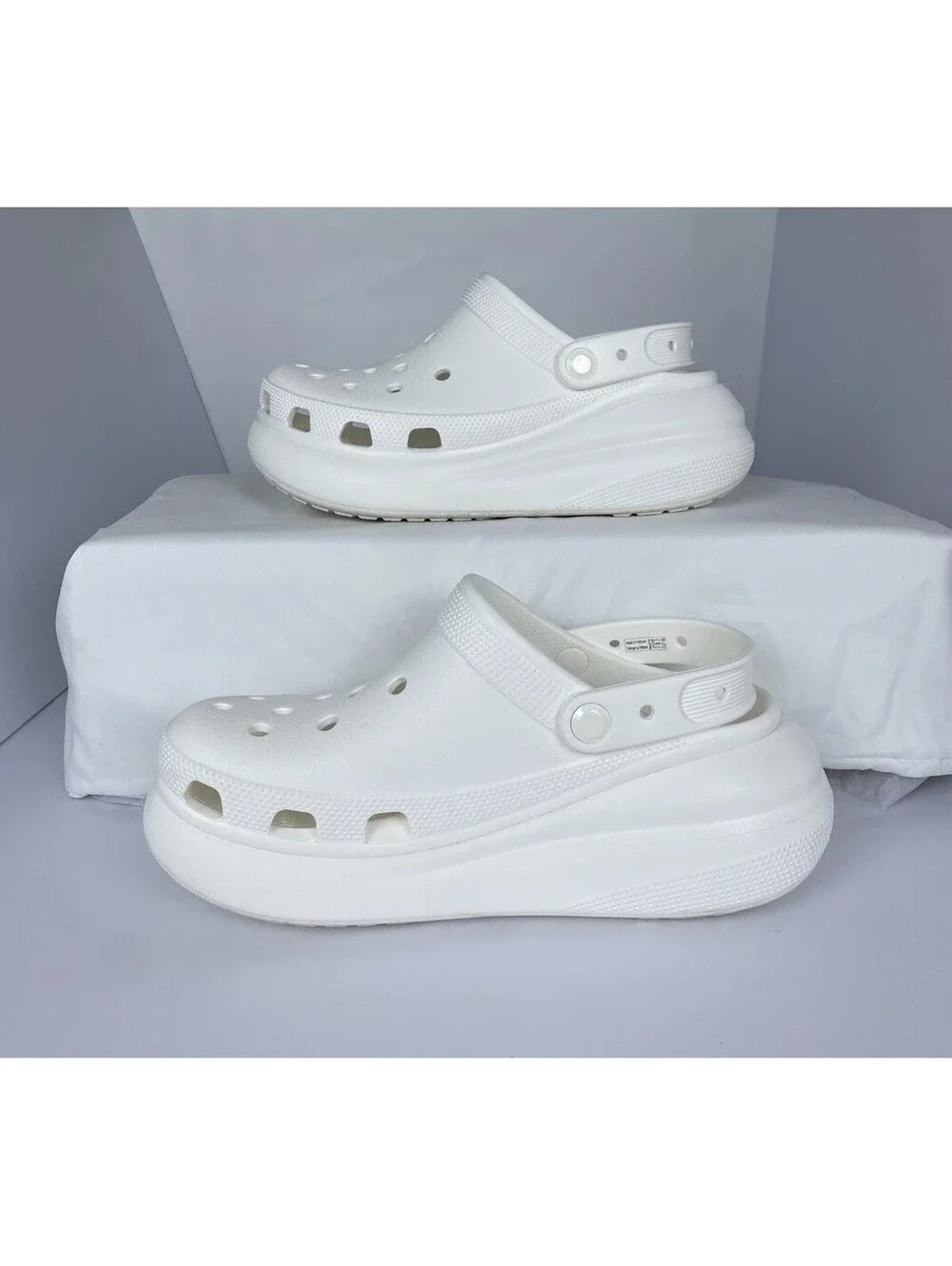 Crocs Classic Platform Clogs Women’s 9 Men’s 7 White Chunky Shoes